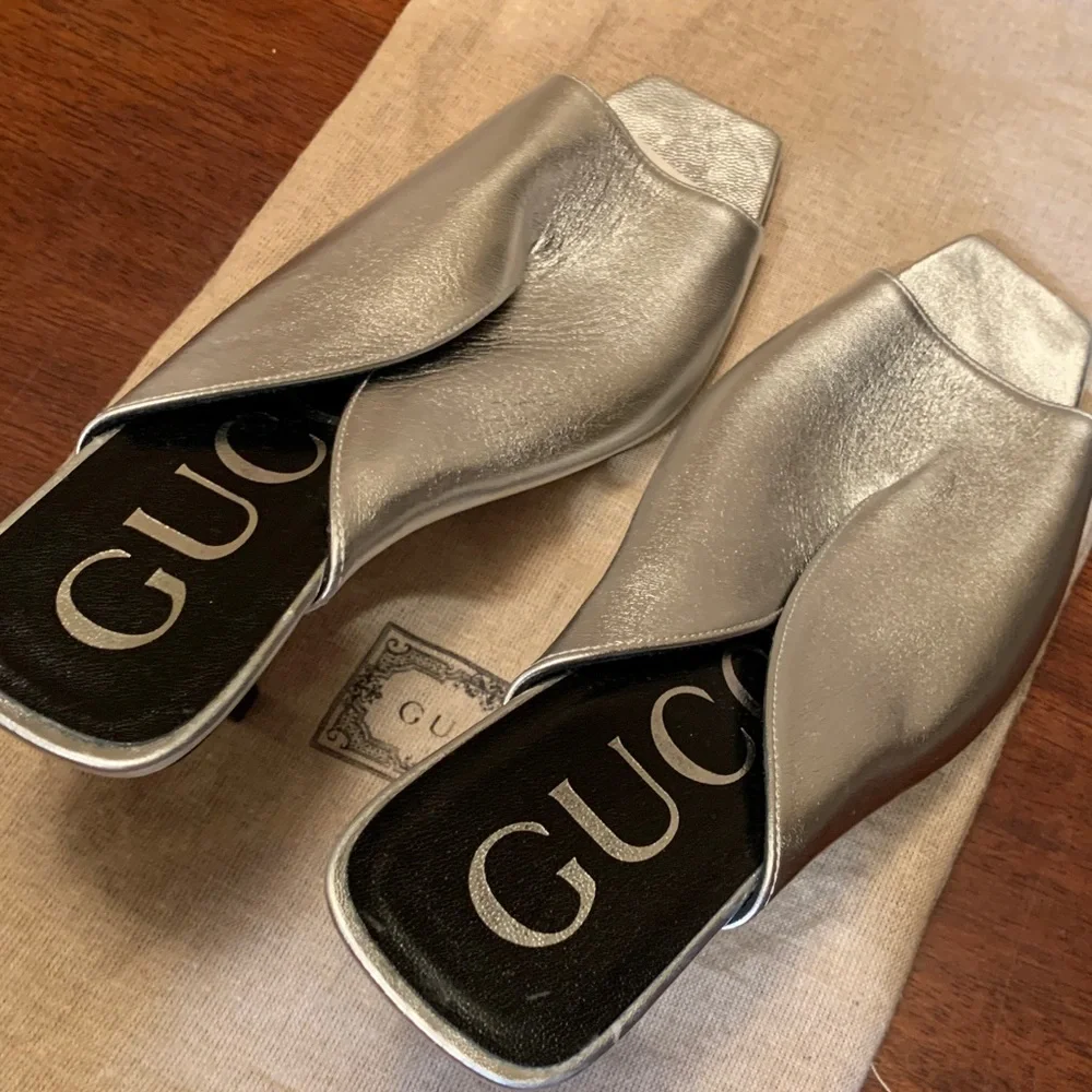 Brand new, rare,authentic ,real leather silver  Gucci shoes,made in Italy,size 7 - Picture 5 of 17